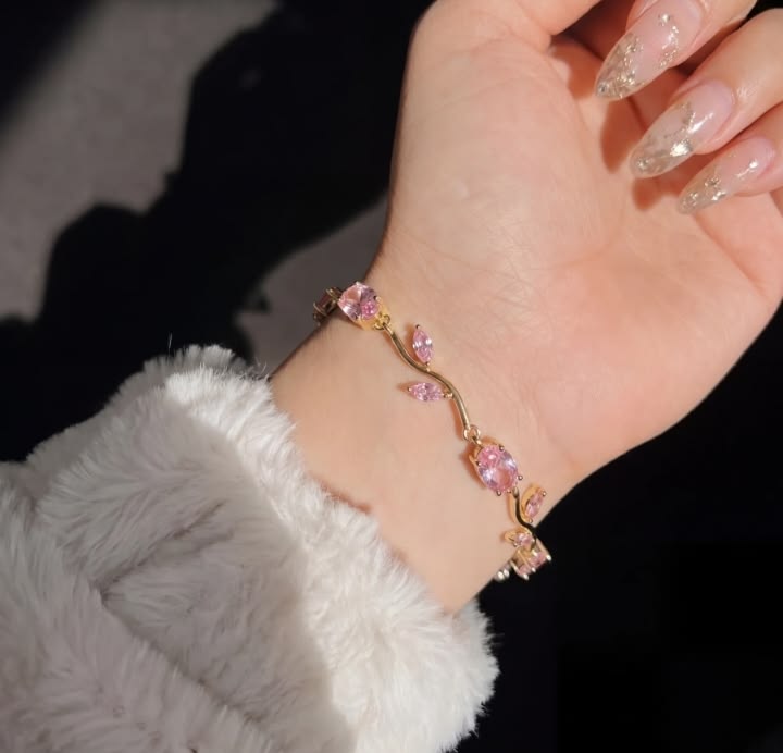 Gold Vine Leaf Bracelet – Stainless Steel Crystal Tulip Bracelet with Toggle Clasp