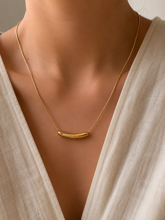 Gold Curved Bar Necklace – Minimalist Stainless Steel Pendant Necklace for Women