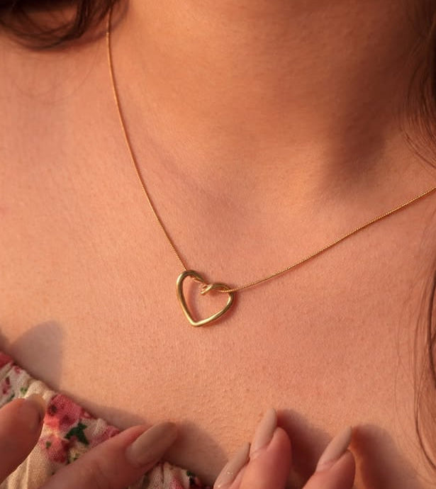 Gold Open Heart Necklace – Stainless Steel Snake Chain Pendant for Women