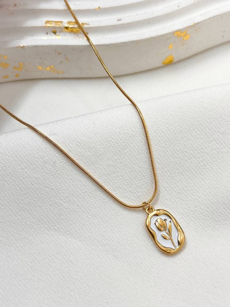 Gold Rose Pendant Necklace – Engraved Oval Charm